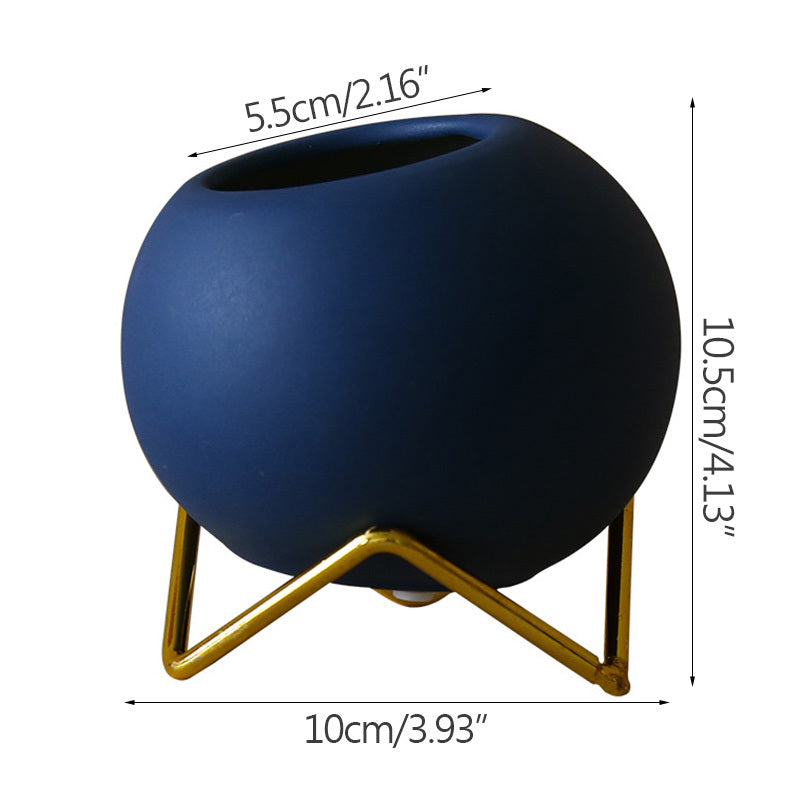 Scandinavian Orb Ceramic And Iron Frame Floret