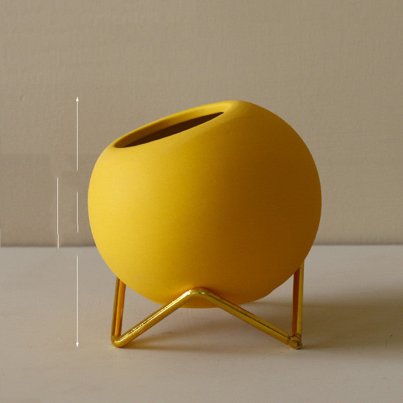 Scandinavian Orb Ceramic And Iron Frame Floret